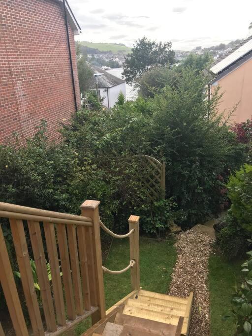 Bumble Bee Cottage Plymouth Extérieur photo